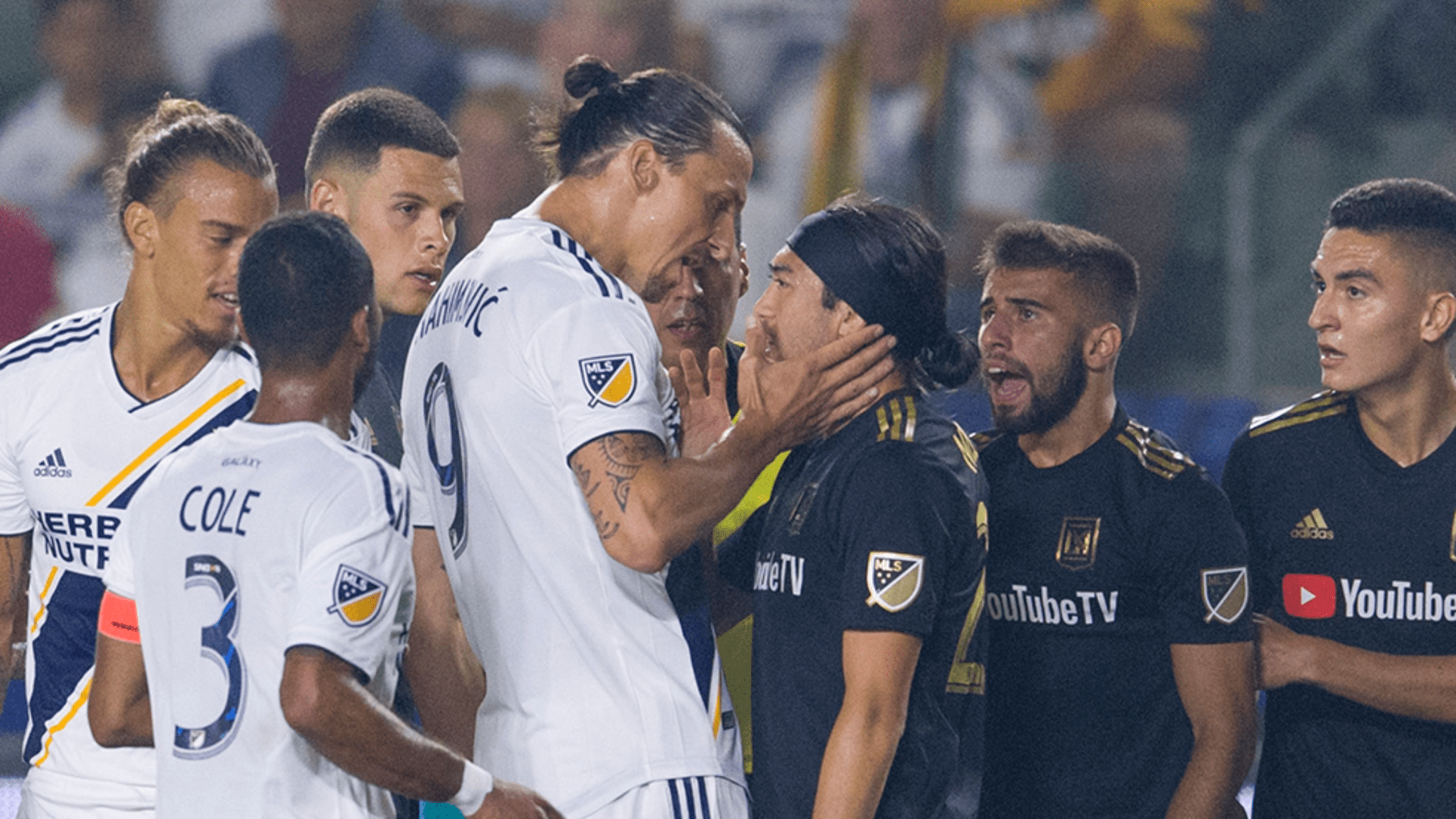 El Tráfico Tonight: More Than a Match, a Mirror of Los Angeles